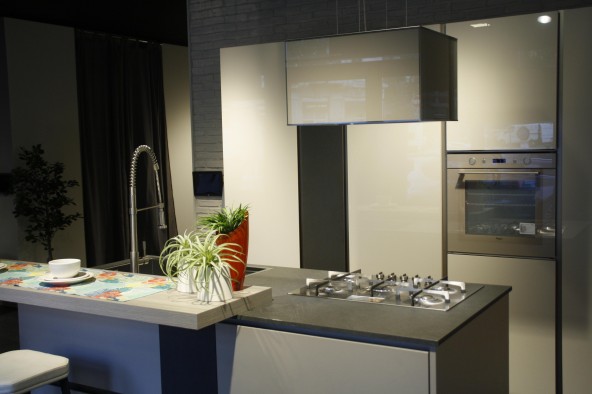 Cucine Con Isola Lube.Cucina Con Isola Lube Immagina Lux Milano