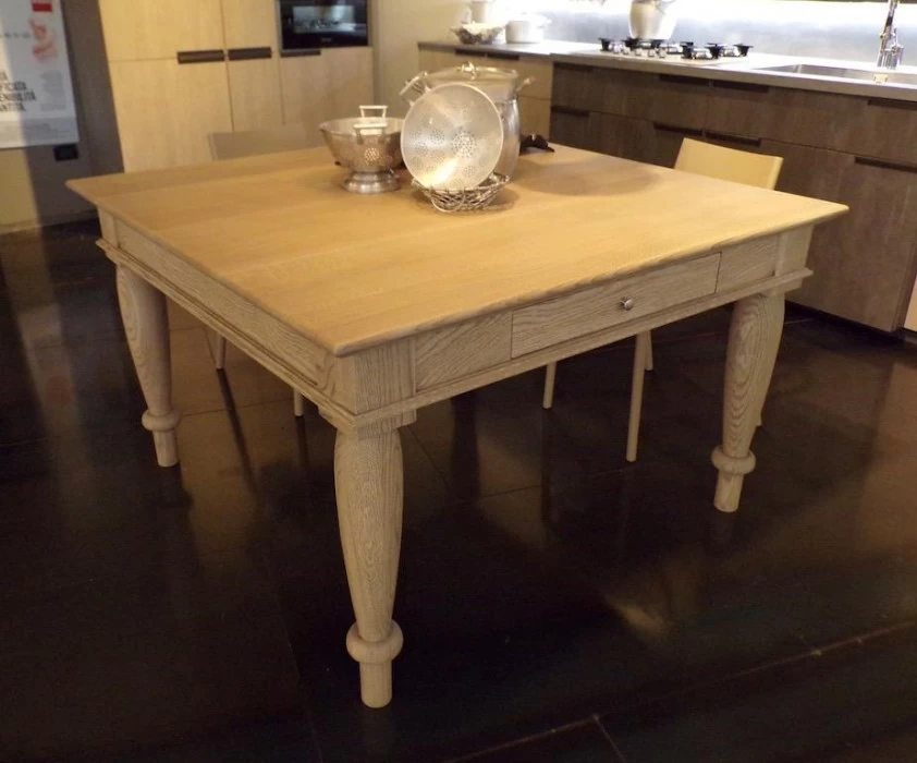 TAVOLO QUADRATO IN ROVERE SPECIAL WOOD OUTLET A MANTOVA