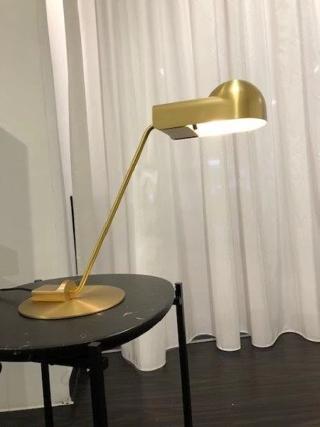 Lampada da tavolo Karakter Domo Light Table Brass
