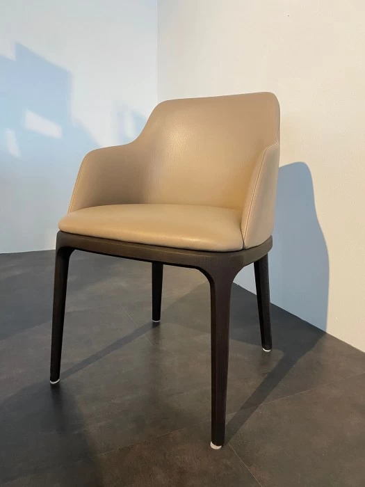 Poltroncina Poliform Grace con bracciolo