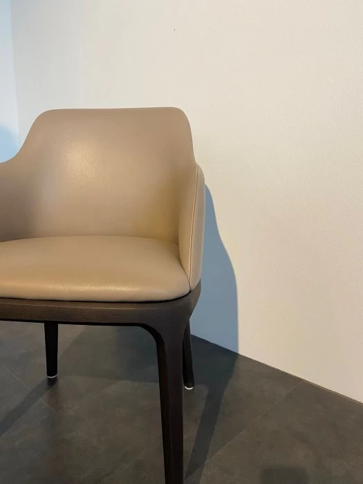 Poltroncina Poliform Grace con bracciolo