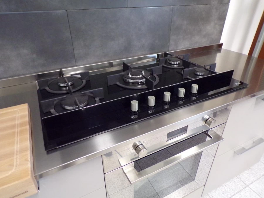 CUCINA LINEARE CON PIANO IN ACCIAIO INOX ANTARES IN OFFERTA A BRESCIA