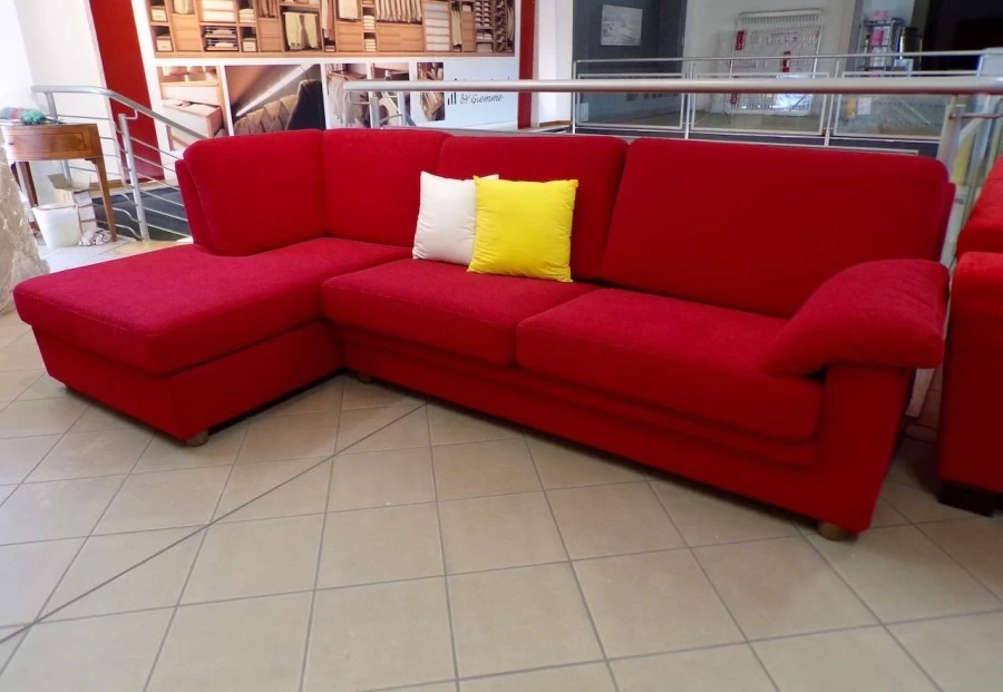 DIVANO CON CHAISE LONGUE IN TESSUTO OUTLET A BRESCIA