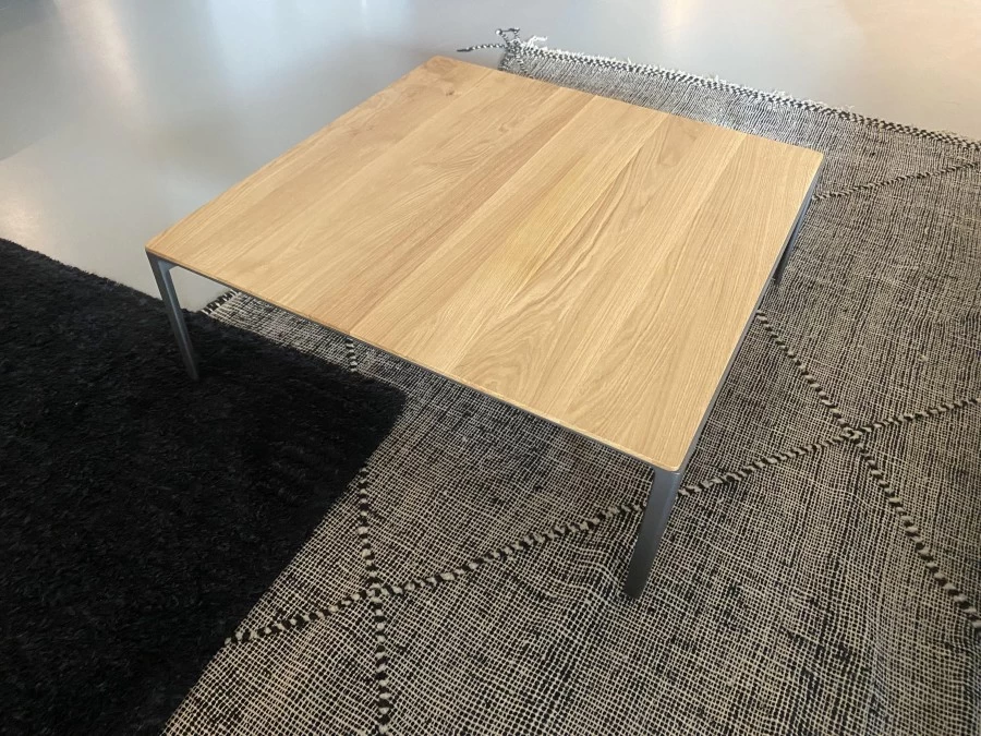 Tavolino quadrato Bensen Able
