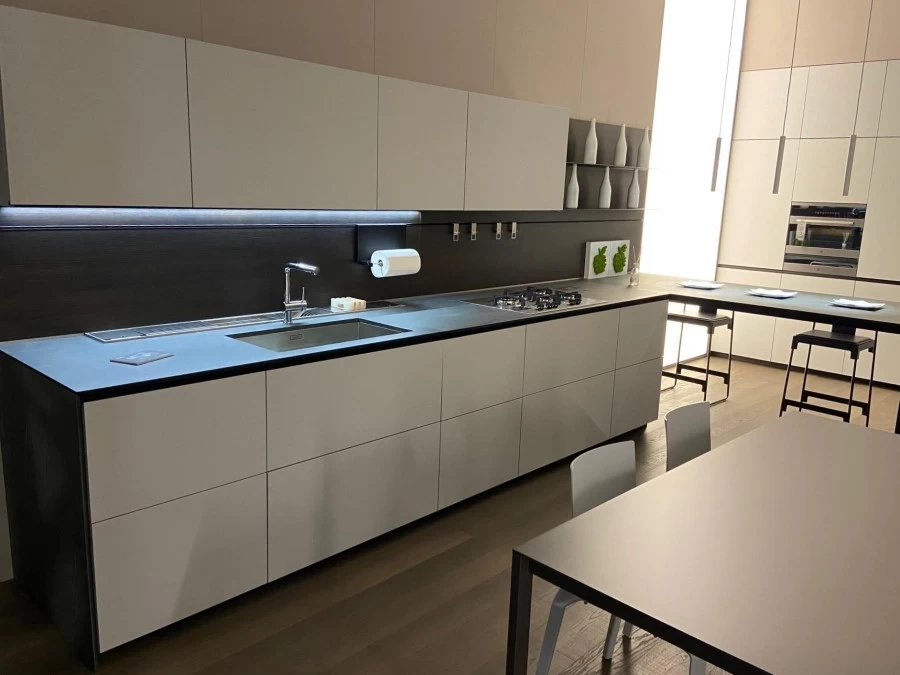 Cucina con penisola Valcucine Forma Mentis