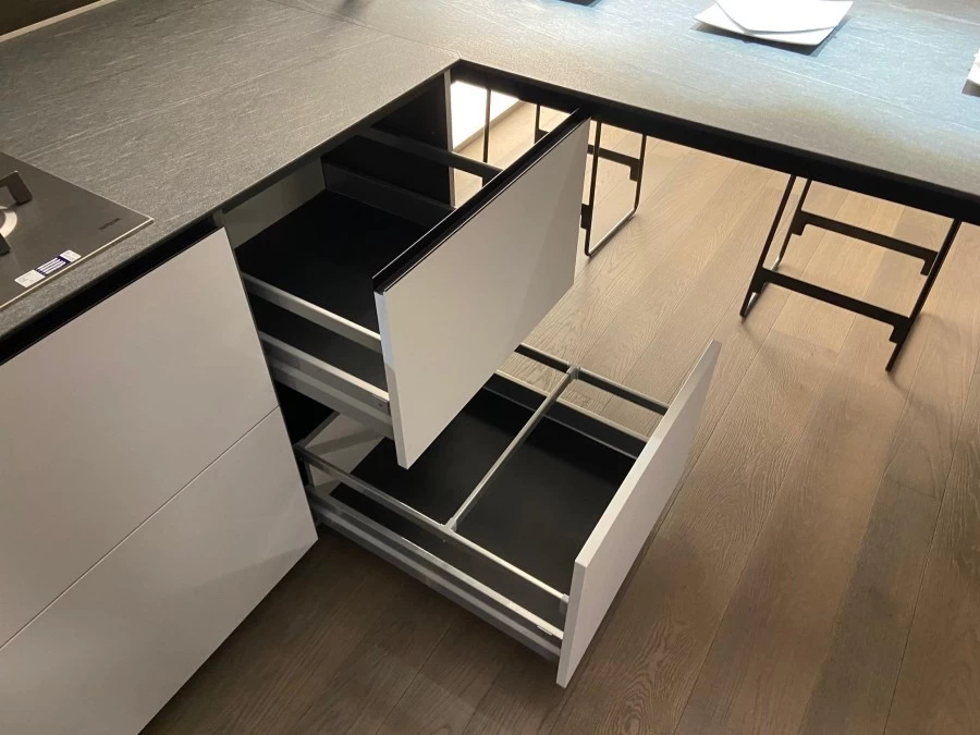 Cucina con penisola Valcucine Forma Mentis