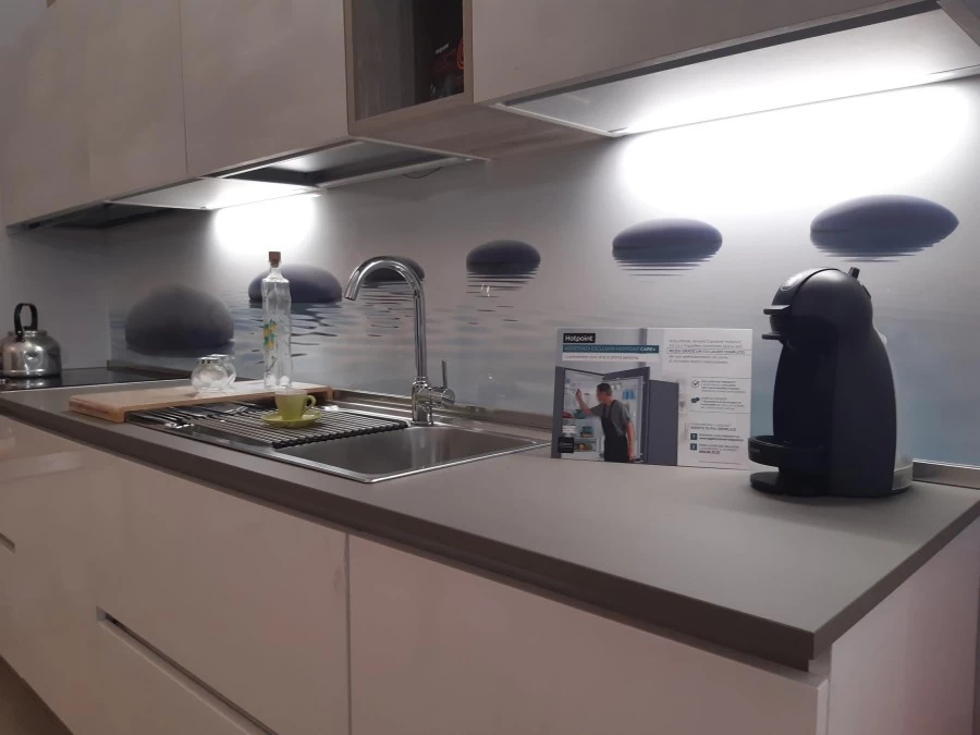 Cucina lineare Essebi Stella - Azimut - Gloss