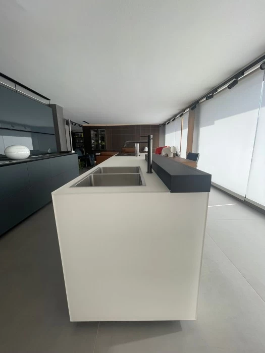 Cucina con Isola Valcucine Artematica