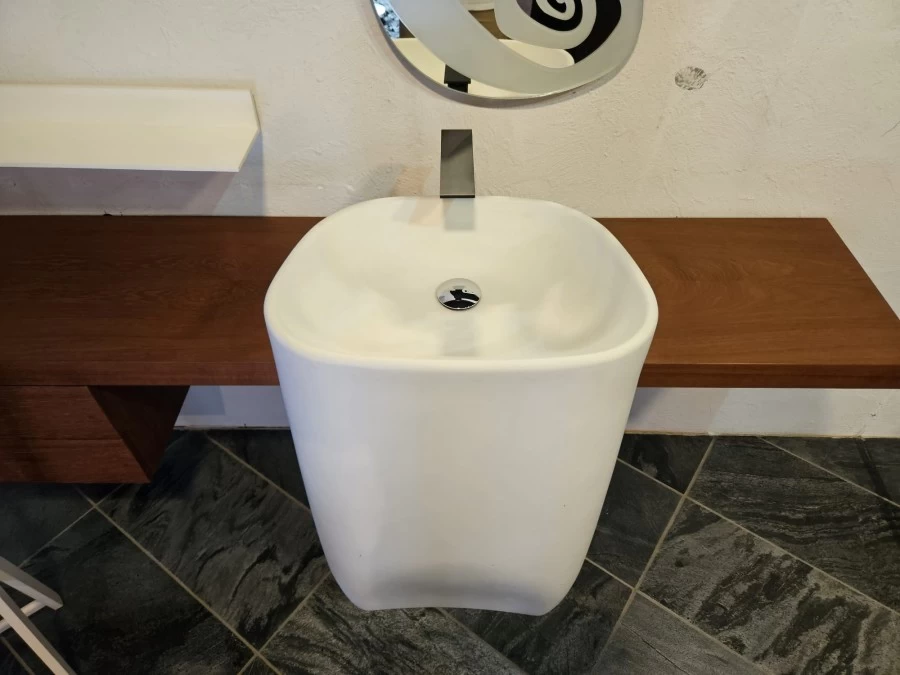 Lavabo Agape Mobile bagno in Teak con lavabo PEAR C Agape