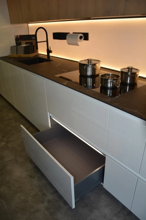 Cucina lineare Doimo Cucine D23