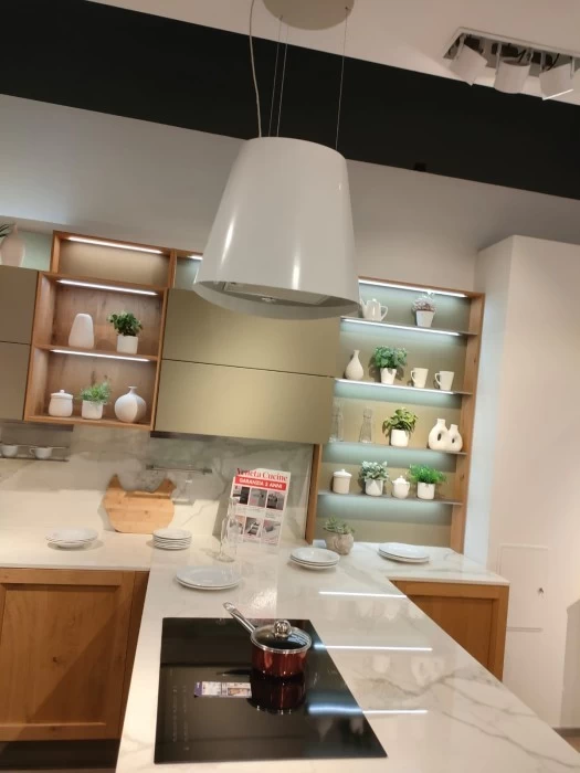 Cucina con Isola Veneta Cucine MILANO