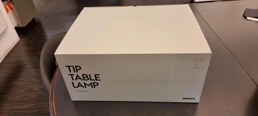 Lampada da tavolo Muuto Tip table