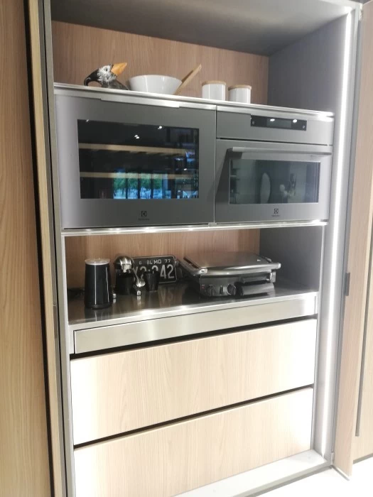 Cucina angolare Ernestomeda One 80 e Inspace