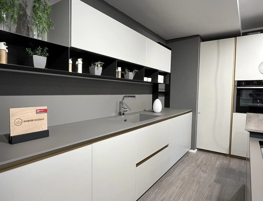 Cucina con Isola Scavolini DELINEA