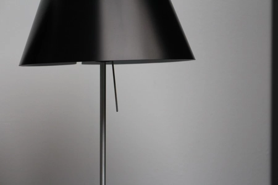 Lampada da tavolo Luceplan nere