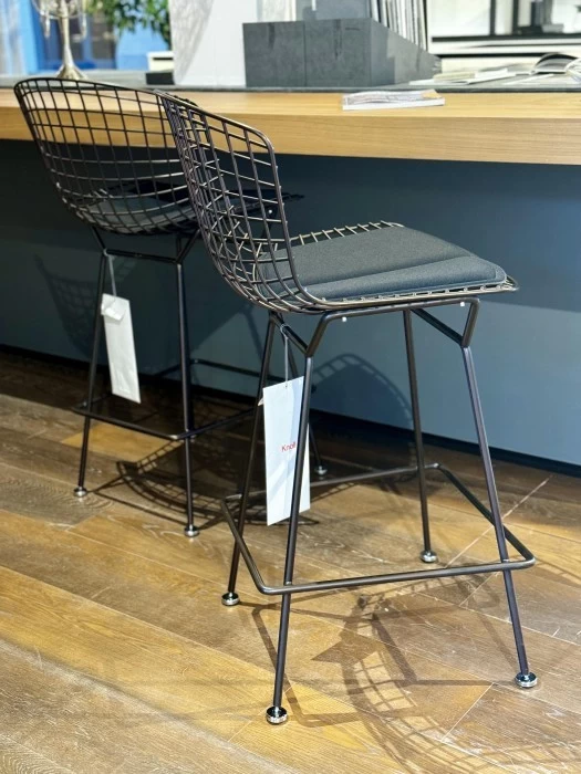 Sgabello Knoll Bertoia