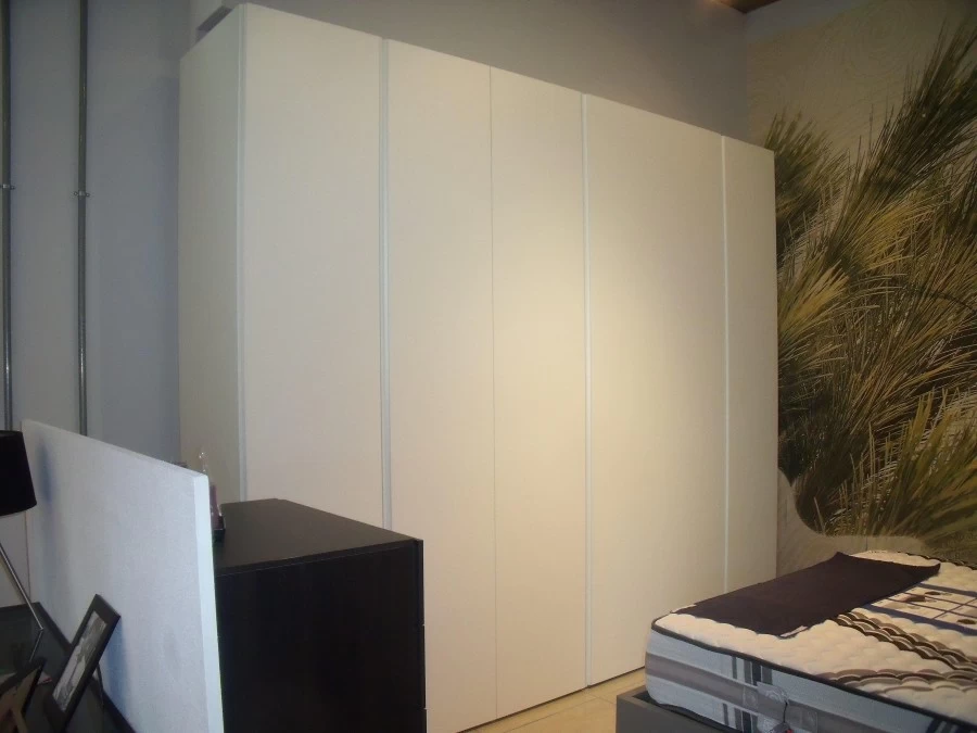 Armadio battente Novamobili Wardrobes