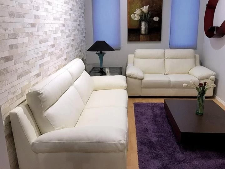 Il divano Taylor può essere inserito nel vostro ambiente creando una elegante composizione con un modello a 2 posti