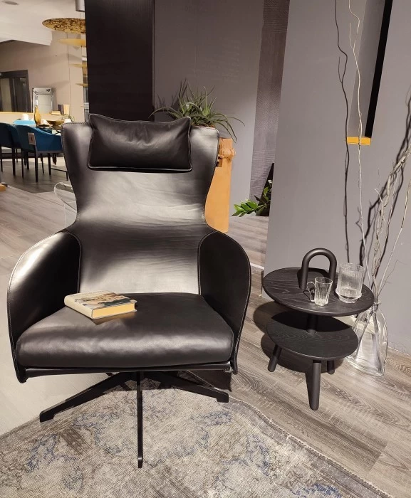 Poltrona Cassina Cab Lounge