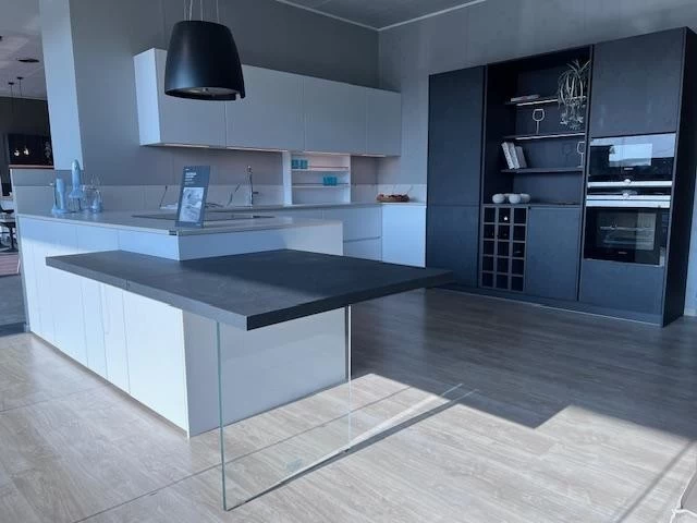 Cucina con penisola Capelli Design Touch