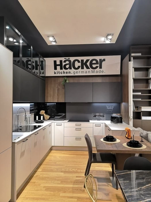 Cucina con penisola Hacker Systemat 2035