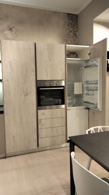 colonna dispensa, colonna forno con cassettiera e colonna frigo congelatore