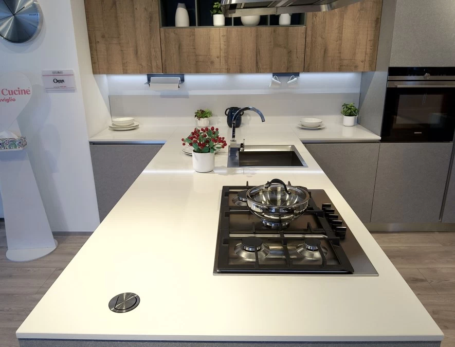 Cucina con penisola Veneta Cucine Oyster Dek