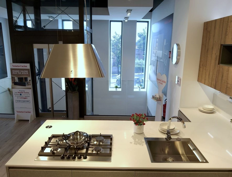 Cucina con penisola Veneta Cucine Oyster Dek