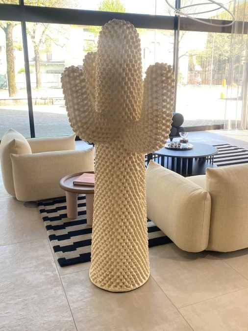 Scultura Gufram Appendiabiti Cactus Another White - Drocco 2018