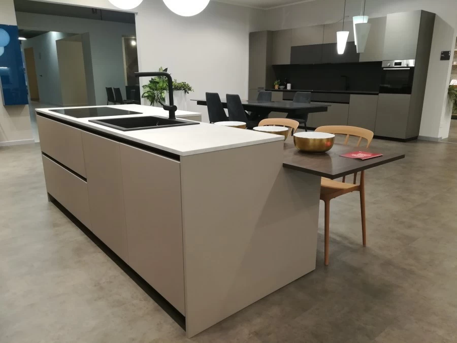 Cucina con Isola Scavolini LIBERAMENTE