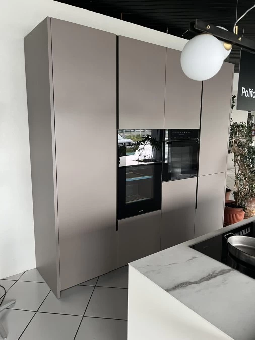 Cucina con Isola Poliform Phoenix