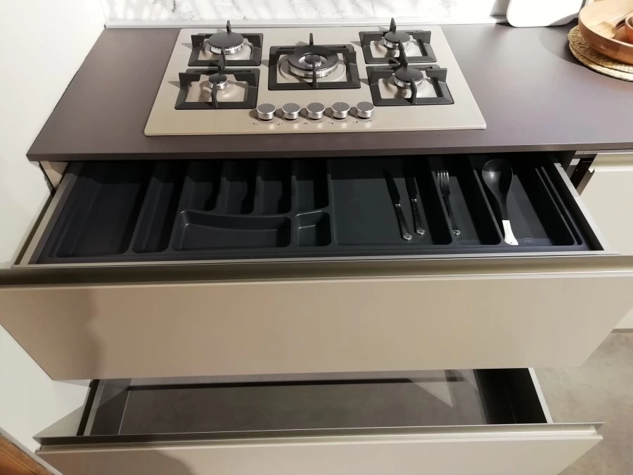 Cucina lineare Stosa Cucine Infinity Rovere Nodato