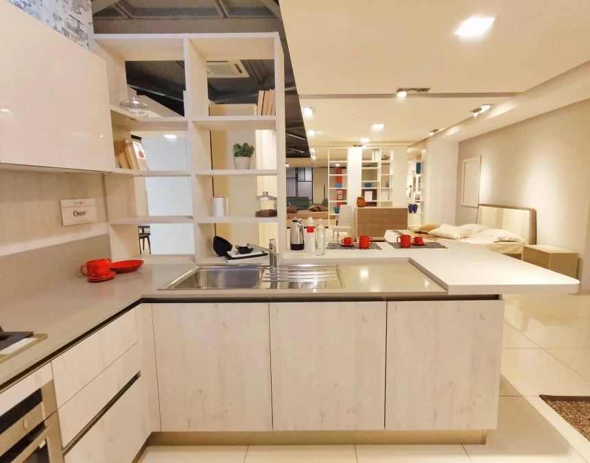 Cucina con penisola Veneta Cucine Oyster Decorativo Pro