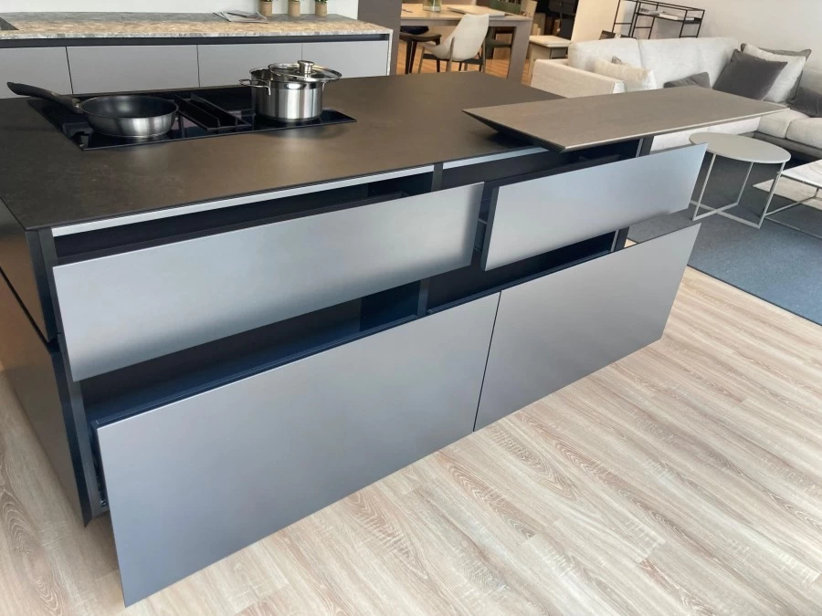 Cucina con Isola Valdesign SOHO e LOGICA