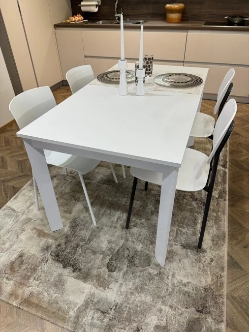 Tavolo e sedia Scavolini Desko + Painter Young + Chatty