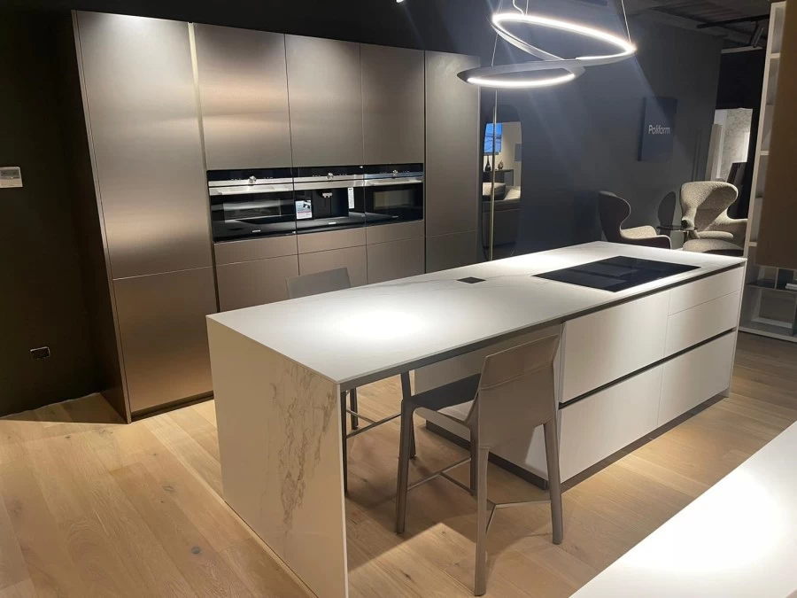 Cucina con Isola Poliform Alea Pro