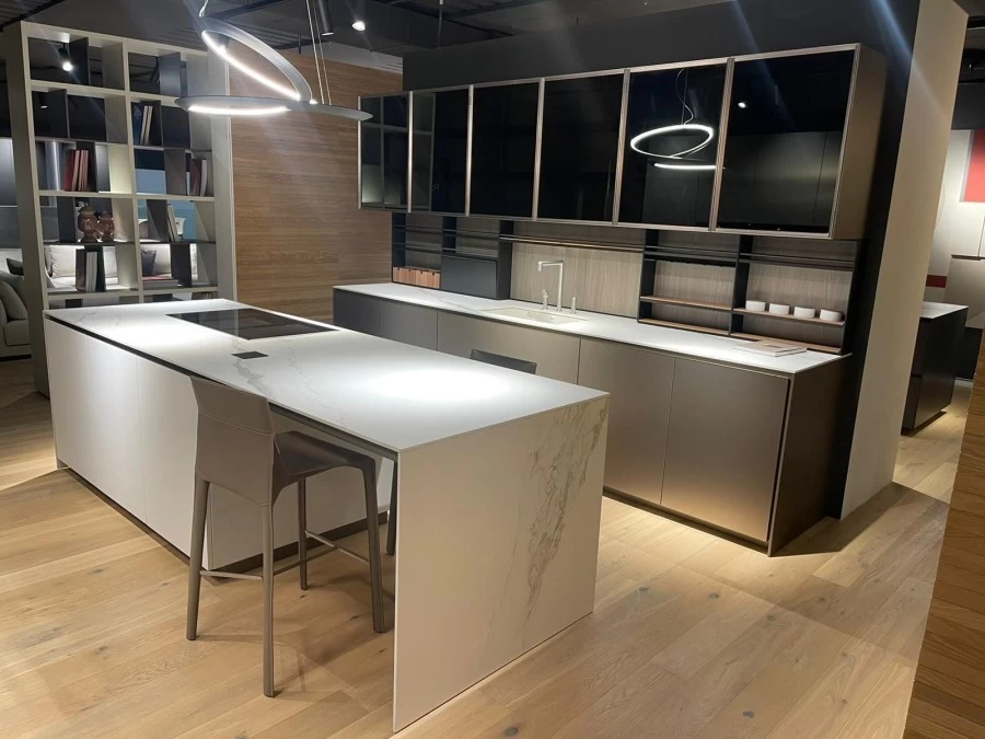 Cucina con Isola Poliform Alea Pro