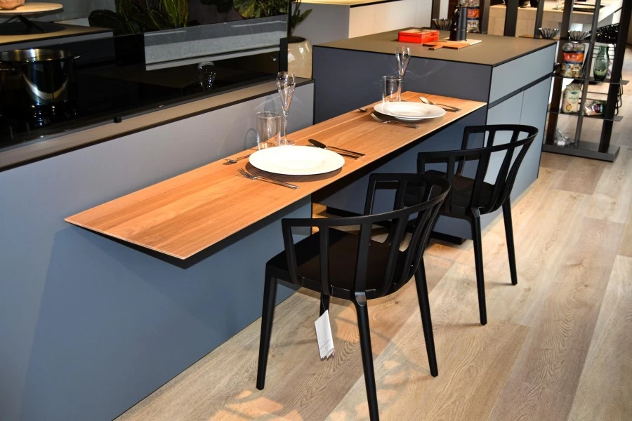 Cucina con Isola Valcucine Riciclantica Outline