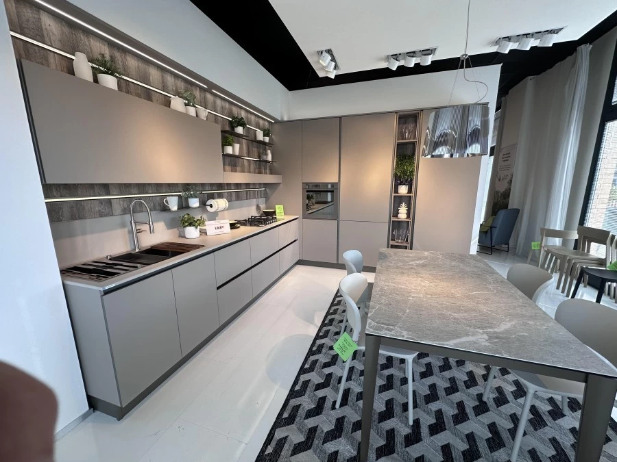 Cucina angolare Veneta Cucine LIKE J