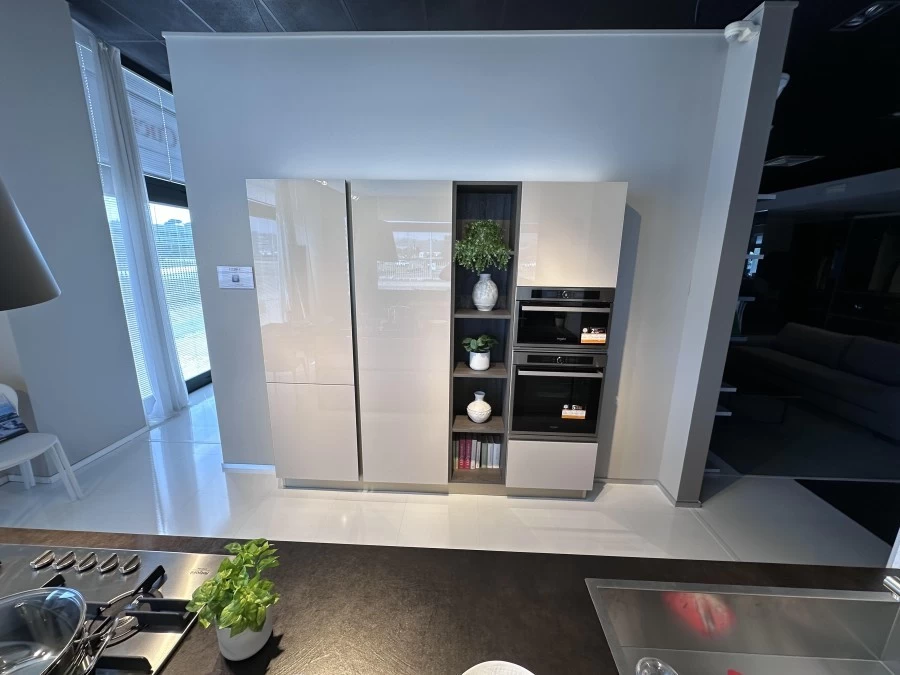 Cucina con penisola Veneta Cucine RI-FLEX