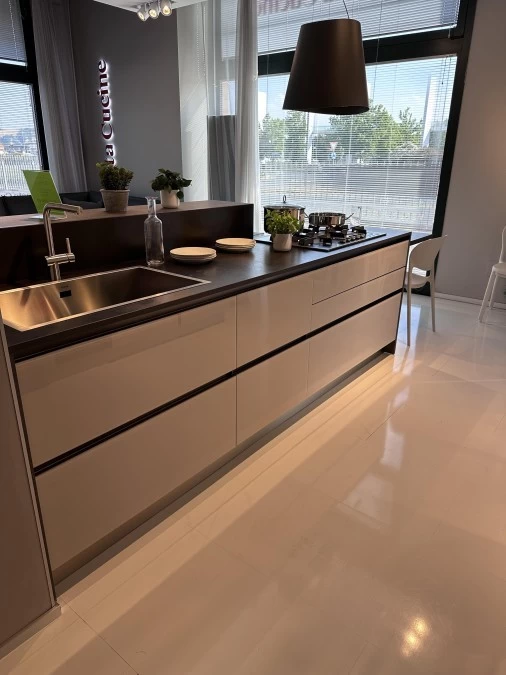 Cucina con penisola Veneta Cucine RI-FLEX