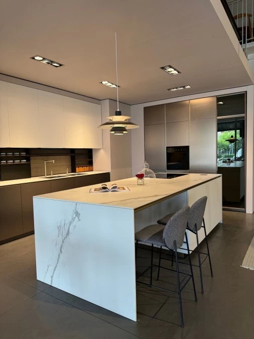 Cucina con Isola Poliform Alea Pro