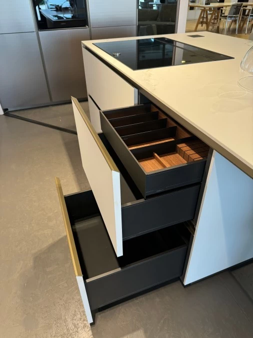 Cucina con Isola Poliform Alea Pro