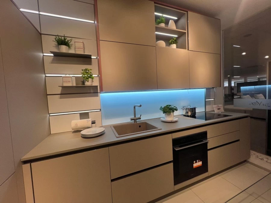 Cucina angolare Veneta Cucine LIKE J19