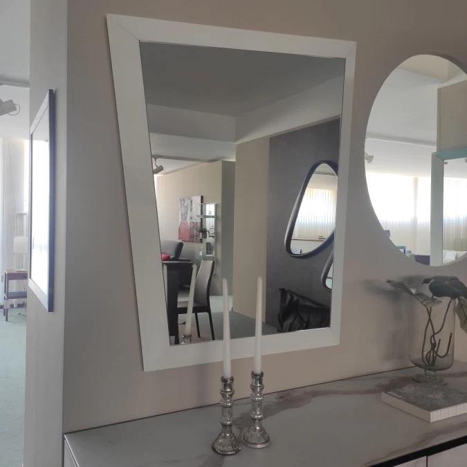 Specchio modello "LOOK" abbinabile alla madia