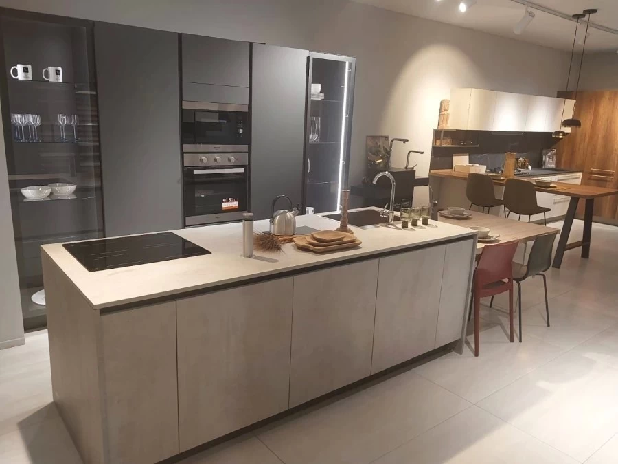 Cucina con Isola Ala Cucine MATHERIA