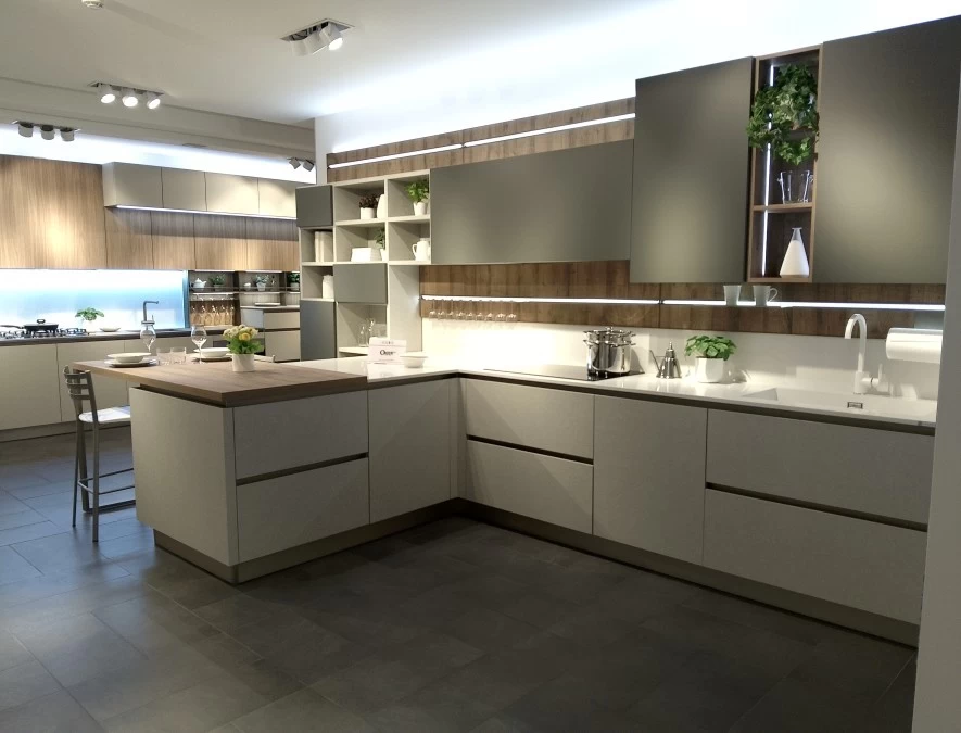 Cucina con penisola Veneta Cucine Oyster Pro