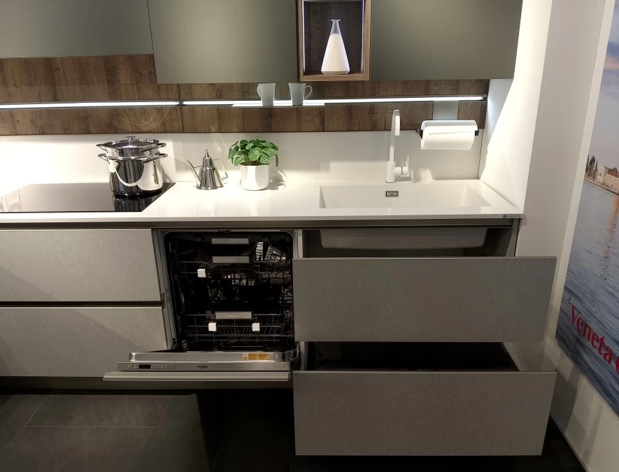 Cucina con penisola Veneta Cucine Oyster Pro