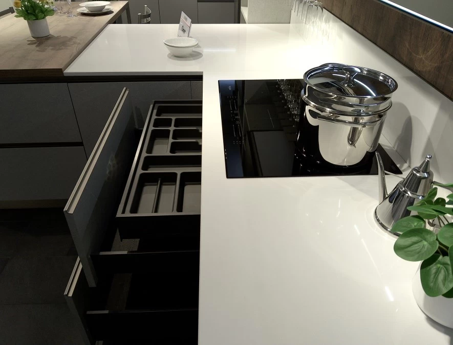 Cucina con penisola Veneta Cucine Oyster Pro