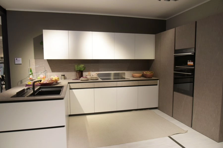 Cucina con penisola Stosa Cucine METROPOLIS